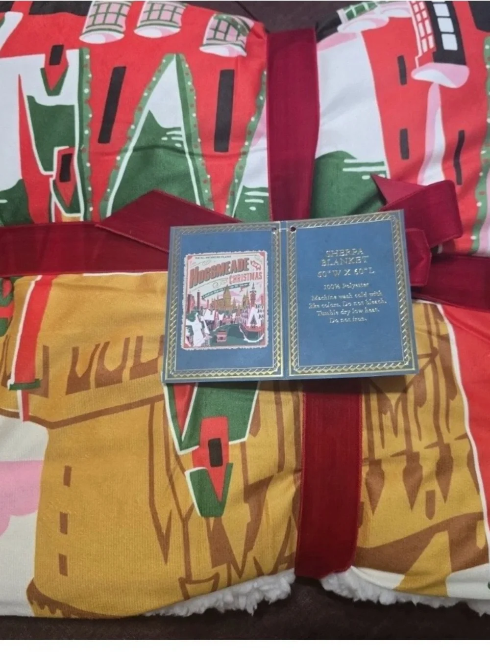 Hogsmeade Christmas Sherpa Blanket - Red & Green Holiday Throw